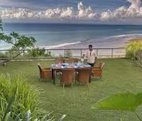 Villa The Luxe Bali, Esszimmer mit Meerblick